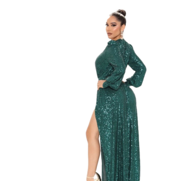 COPY - Sequin jumpsuit high slit , entirely lined.V neck , long sleeves,Highly … - Picture 3 of 8